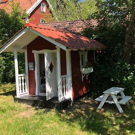 Karlstugan Cottage Виммербю Экстерьер фото