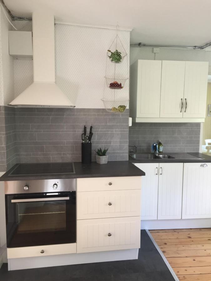 Karlstugan Cottage Виммербю Экстерьер фото