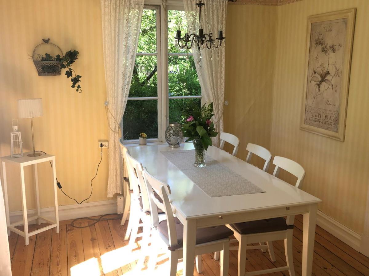 Karlstugan Cottage Виммербю Экстерьер фото